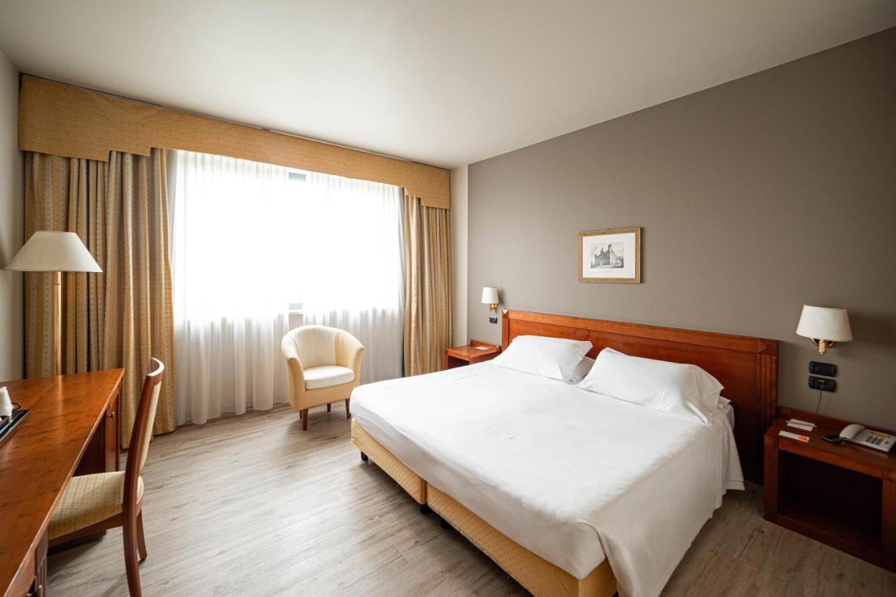 Phi Hotel Cavalieri Bra Exterior photo