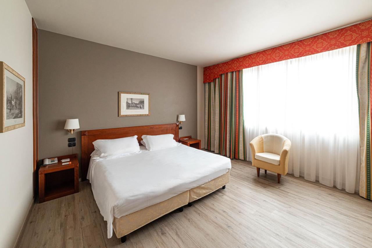Phi Hotel Cavalieri Bra Exterior photo